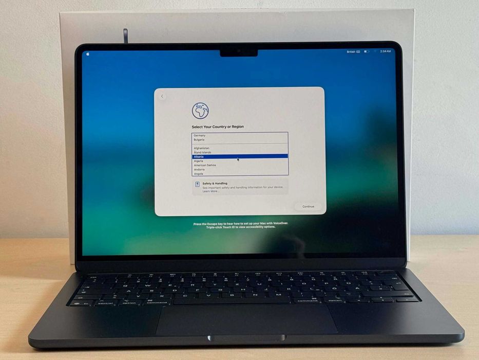 Бартер! НОВ! 1г. Гаранция! MacBook Air 13" M5 512/16GB