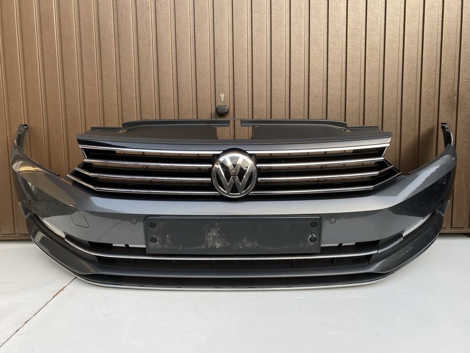 Bara fata vw Passat B8 HIGHLINE 2015-2022 cu senzori cod culoare LR7H