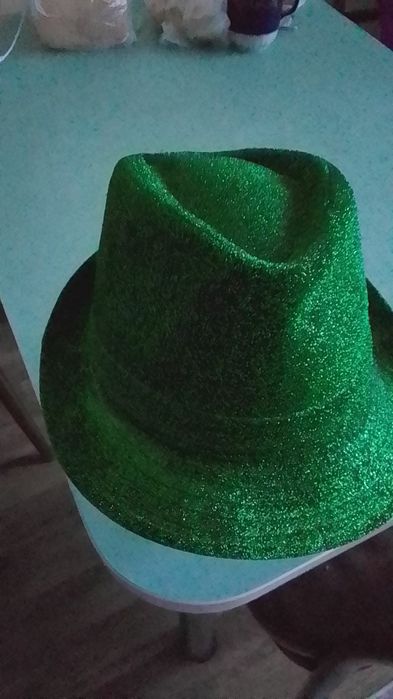 платье   и. Шляпки.   серебристого цвета