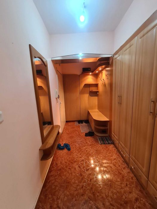 Продава се Тристаен апартамент в Хасково, Дружба 1 - 91 кв.м за 1154 €/кв.м - Снимка #2
