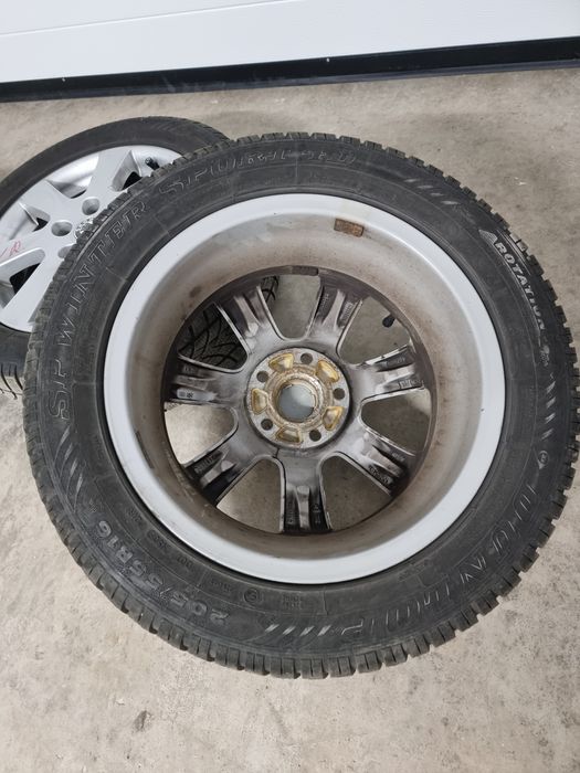 Set 4 Jante aluminiu BORBET cu  anvelope de iarna Dunlop 205/55 R 16