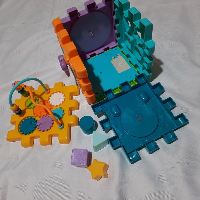 Cub interactiv 6 în 1, muzical