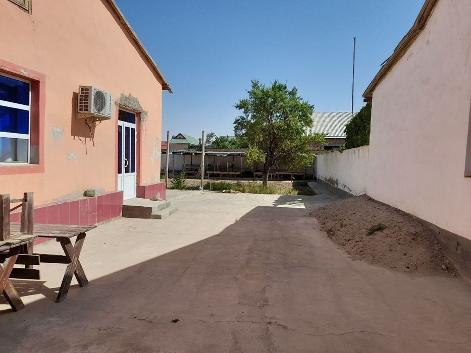 Zamonaviy hovli (hamma sharoiti bor) sotiladi