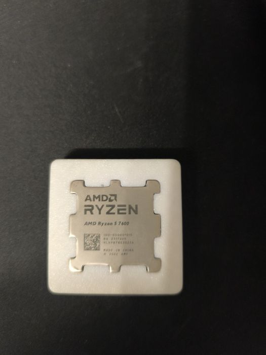 Процесор AMD Ryzen 5 7600
