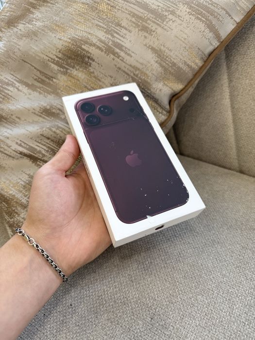 Iphone 18ProMax Burgundy