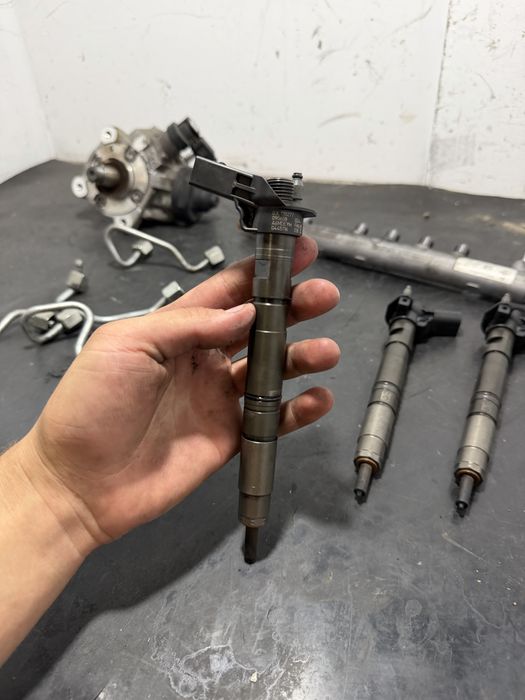 Kit injectie injectoare Audi A6 C6 2.0 TDI CAHA CAGB Euro 5 Kit injectie injectoare pompa inalta Audi A5 8T 2.0 TDI 2.0 TDI CAHA 03L130277