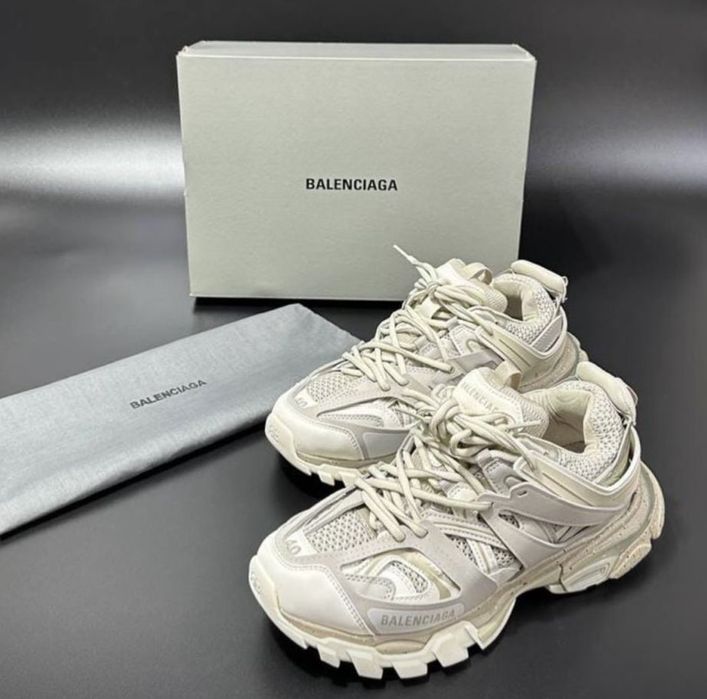 Balenciaga track