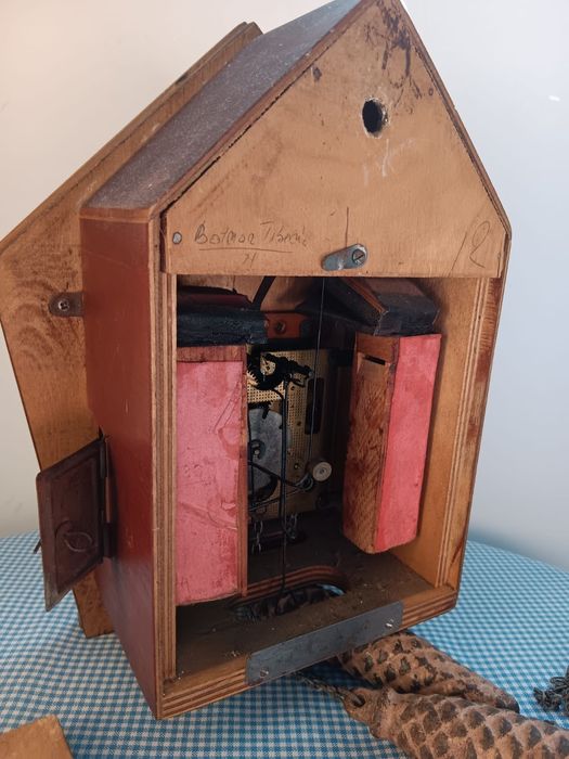 Ceas cu Cuc ,vechi rusesc, perioada comunista , ceas mecanic de perete