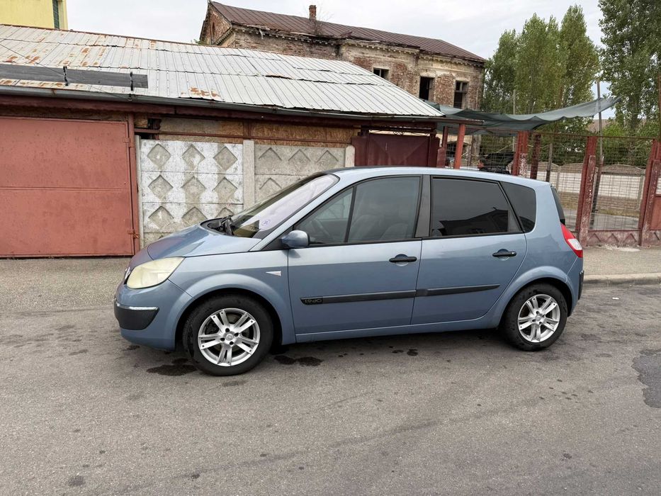 Renault Megane Scenic 1.9 dCi 110 CP – Keyless – Climă – Anvelope noi – ITP recent