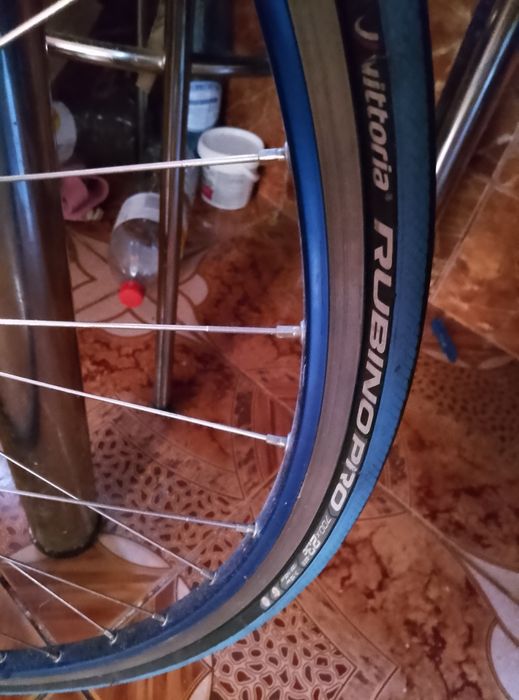 Vând rotii de biciclete de concurs