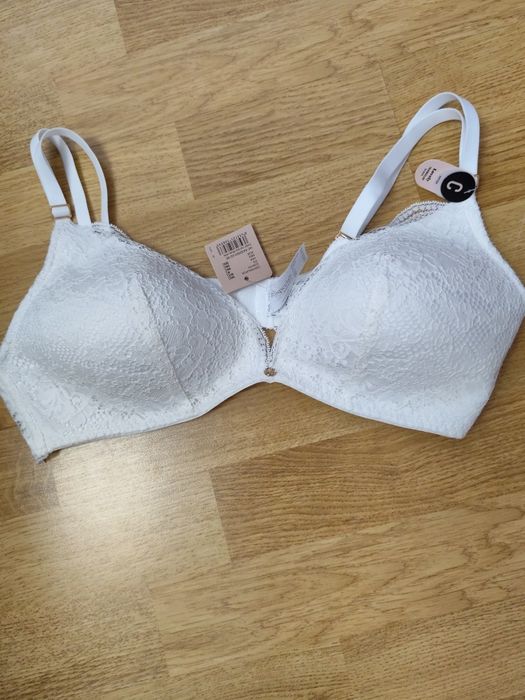 Sutien nou mărimea 80C