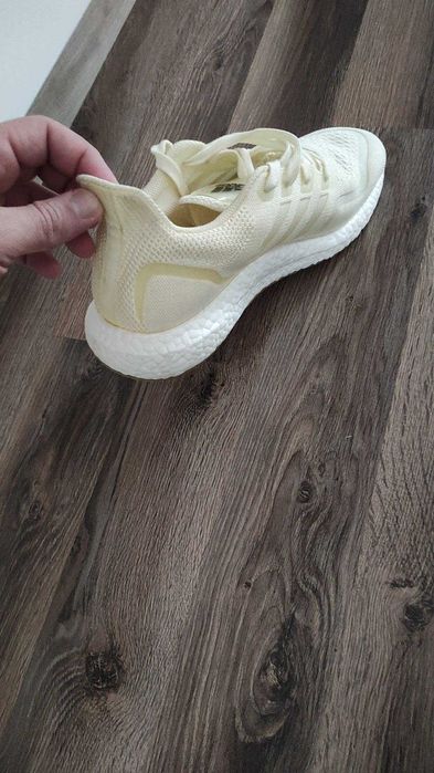 Oferta Adidasi Adidas Marime 42.5 Noi !!!