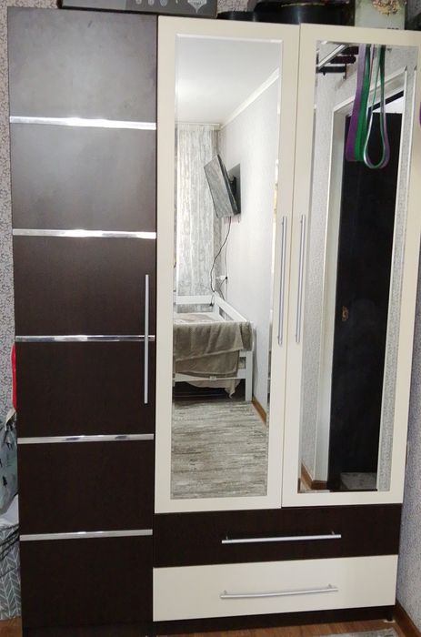 Продам шкаф для одежды