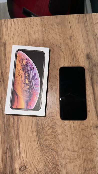 Продам iPhone XS 64GB, аккумулятор 74%