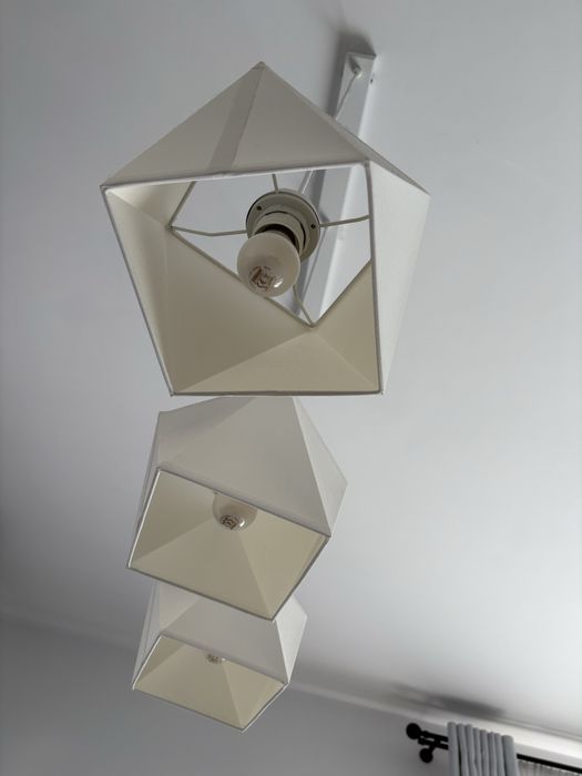 Lustra suspendata 3 becuri