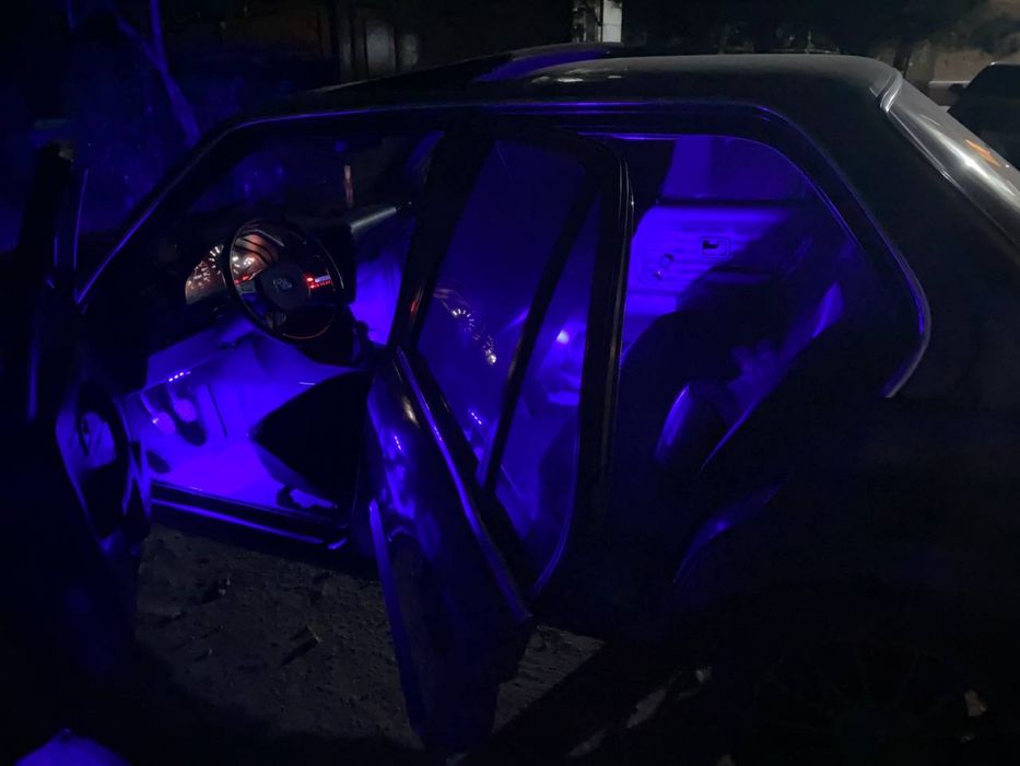 Bmw e30 1990 yil 1.5priora mator qoyilgan udar