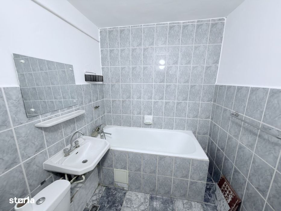 Apartament 4 camere ultracentral zona Junior
