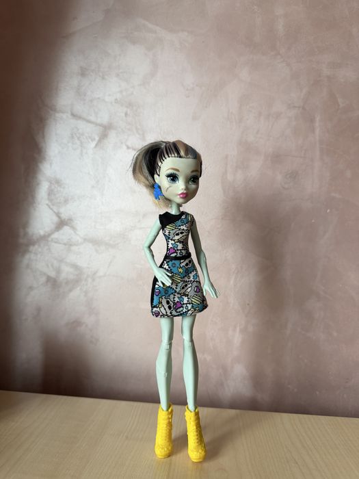 Monster High, Ever After High, Barbie