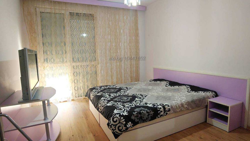 ТОП ОФЕРТА / Голям двустаен в центъра, за 6 човека,  басейн и веранда