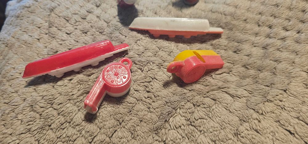 vand jucarii de balci targ vechi din plastic