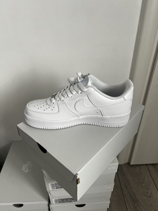 Nike Air Force 1 Low / Triple White