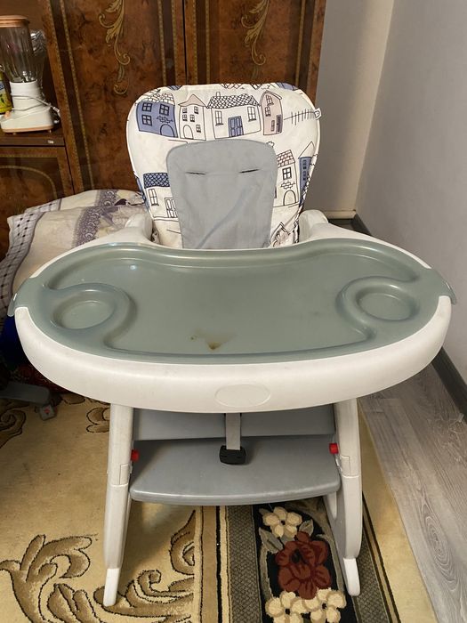 Детский столик