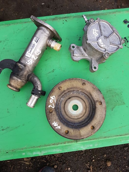 Pompă vacuum, racitor gaze,fulie vibrochen peugeot 407,mot 2.0 hdi