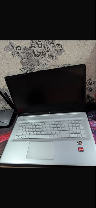 Продаеться ноутбук СРОЧНО