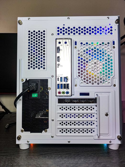 Нов! Ryzen 5 7500F, RTX 5060, 16GB DDR5 RAM, 1TB SSD NVMe, WIFI, Bluetooth