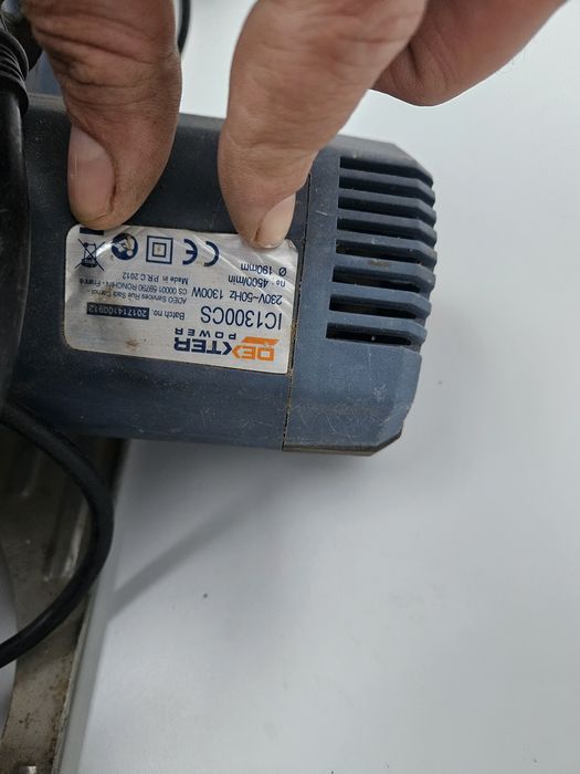 Ръчен циркуляр Makita 235mm и Dexter 190mm