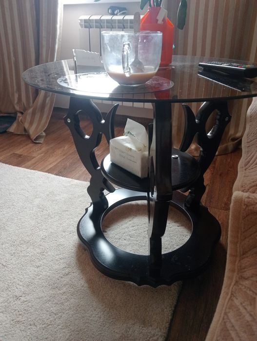 Продам журнальный столик