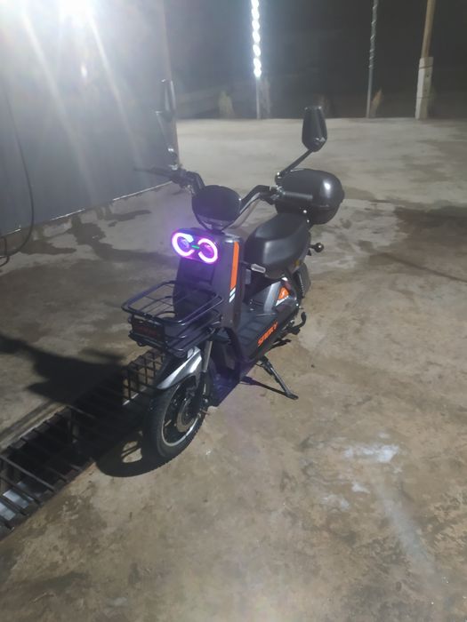 Skuter sotiladi holati alo hali 3 oy haydalgan