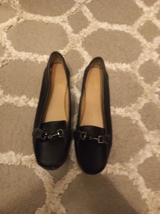 Дамски обувки номер 42