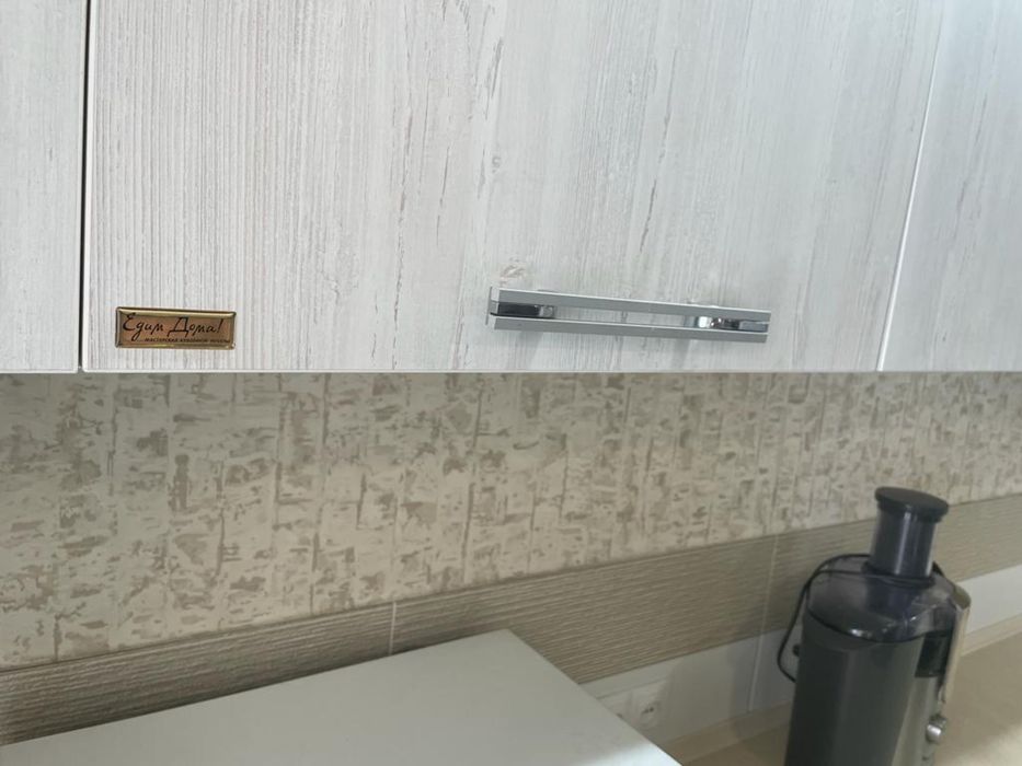 Продаю Кухонный гарнитур ,, Едим Дома!,,