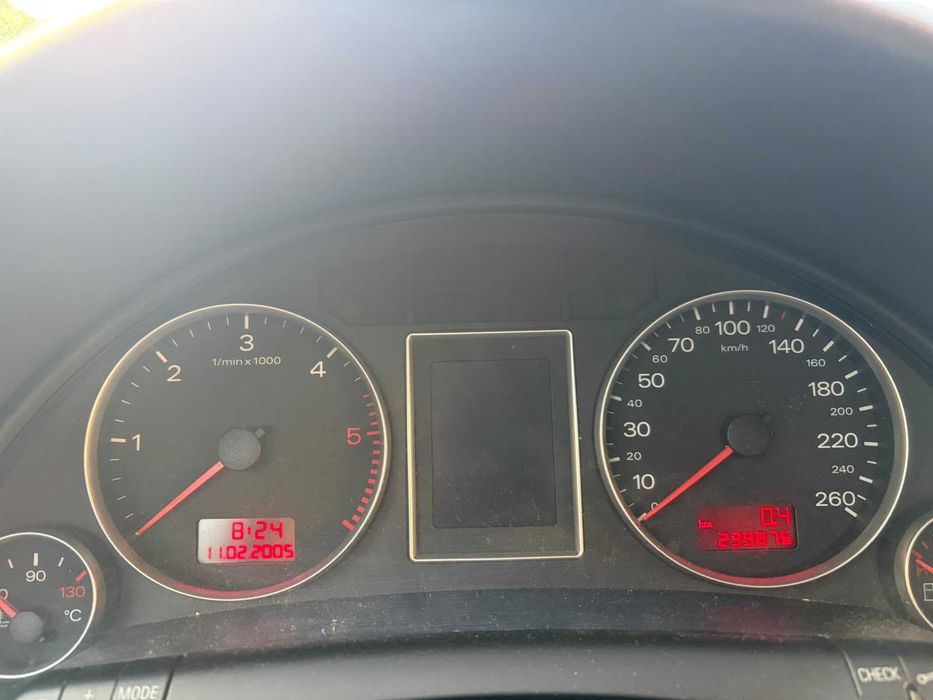 Audi A4 B7 2.0 TDI Quattro(defect)