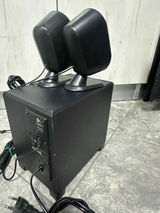 Тонколони , буфер  Logitech X-210 2.1 за компютър  2.1 за компютър