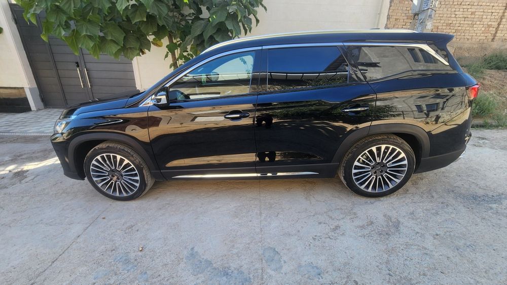 Продается Jetour x90 plus lacshri dubay