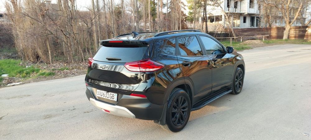 Автомобиль Трекер2