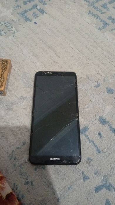 Продам телефон Huawei P Smart