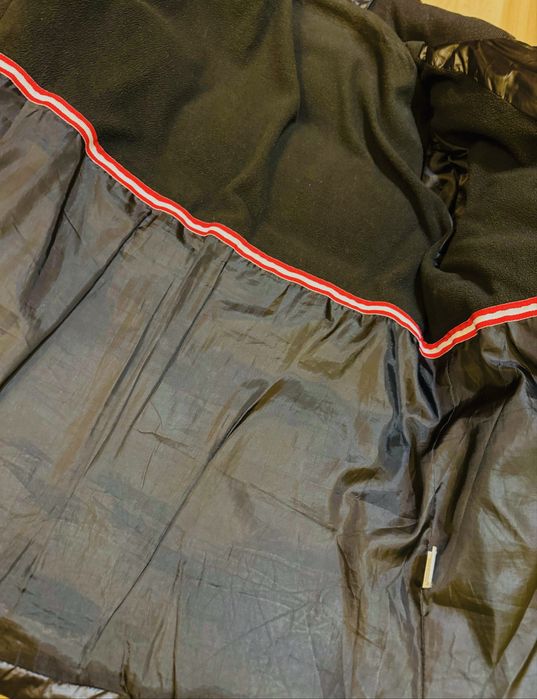 Продам теплую куртку рост 140