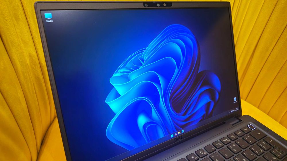 Продавам лаптоп DELL 14" Latitude 7440, i7, 16GB DDR5, 512GB NVMe