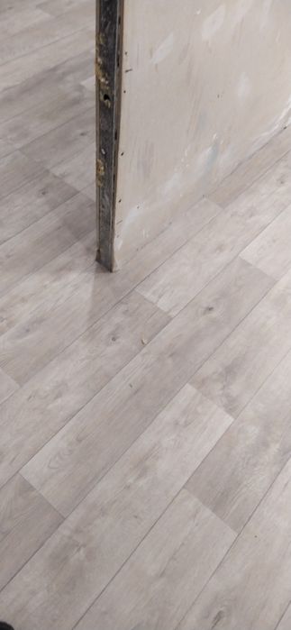 Укладка ламината.