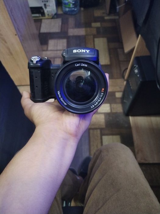 Sony fotoaparat sotiladi