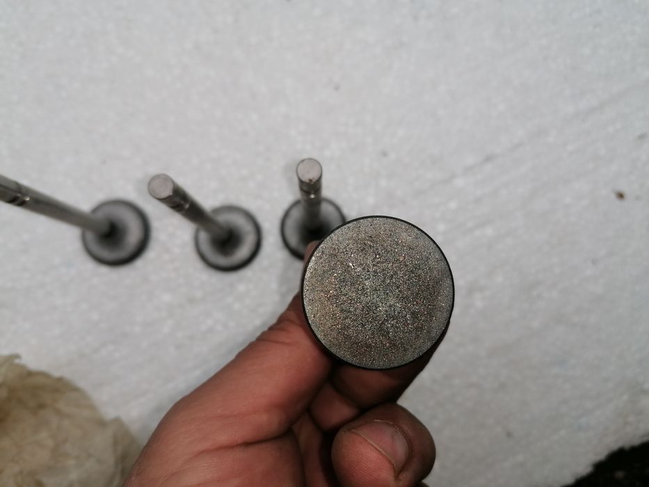 Клапани за полски фият 125