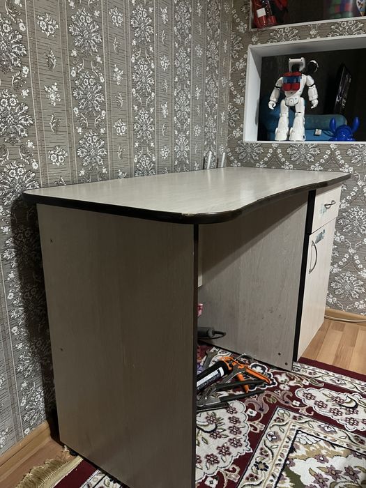 Продам парту со стулом