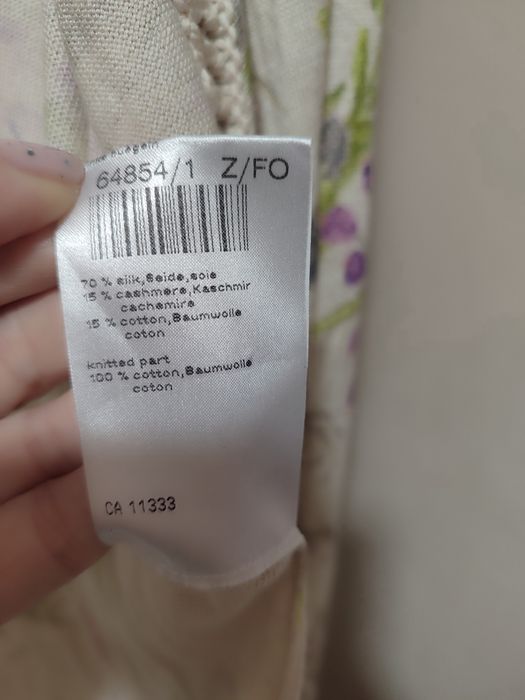 MarcCain 15%Cashmere 70%Silk 15%Cotton