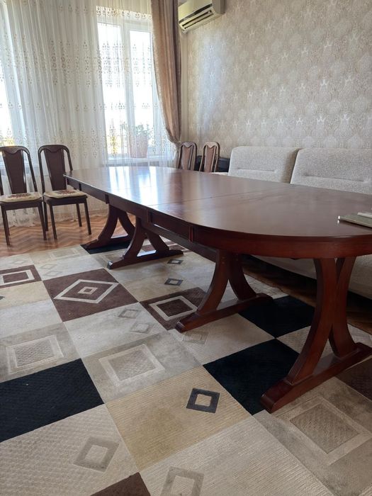 стол для гостиной