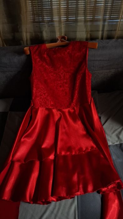 Продам платье для подростка