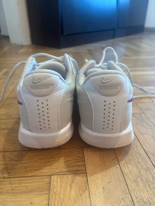 Маратонки   Nike
