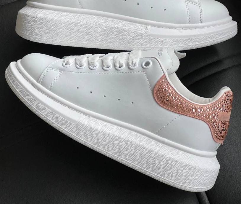 Adidasi dama Mcqueen